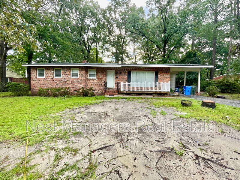 Fayetteville House: 3524 Scottywood Drive