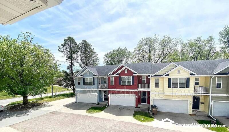 Windsor Heights Townhome: 2004 63rd Street