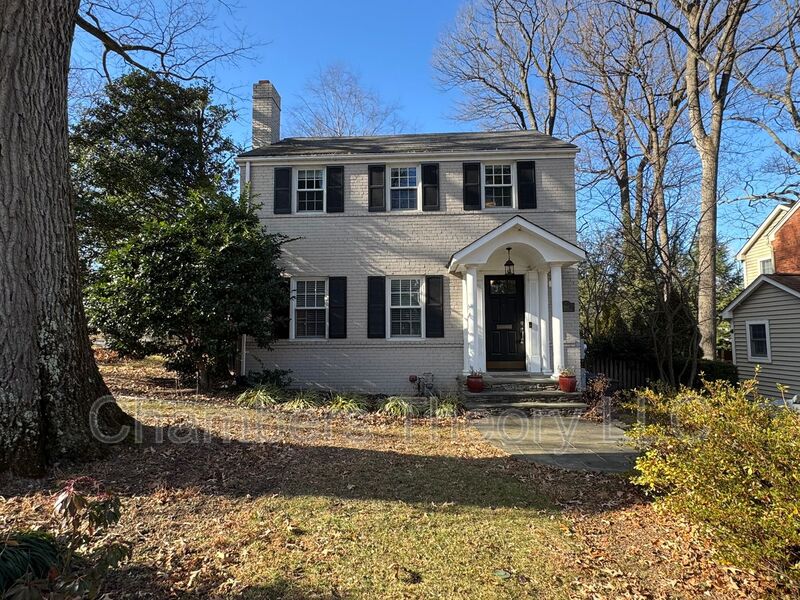 Arlington House: 900 N Livingston St