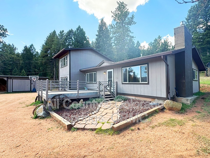 Woodland Park House: 1031 Old Wagon Trail