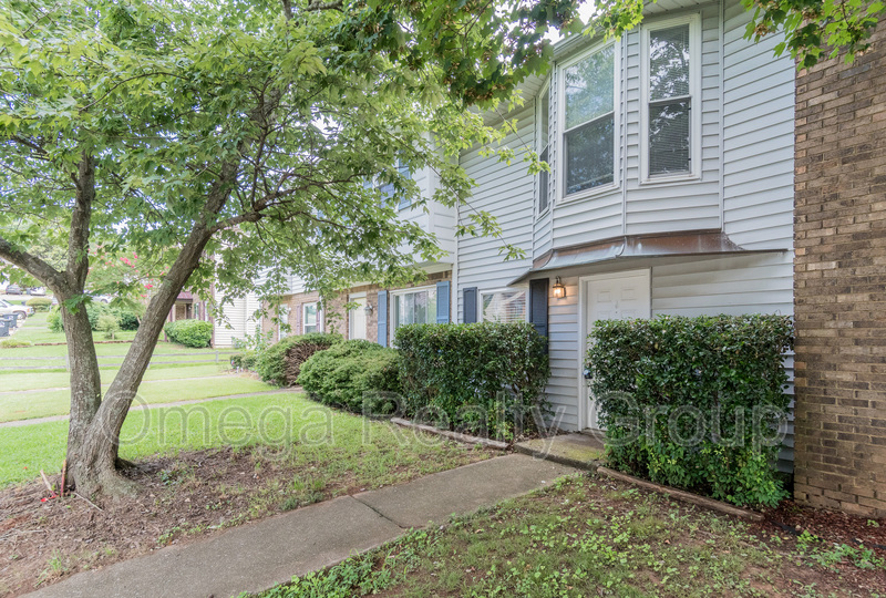 Birmingham House: 2345 Grayson Valley Cir