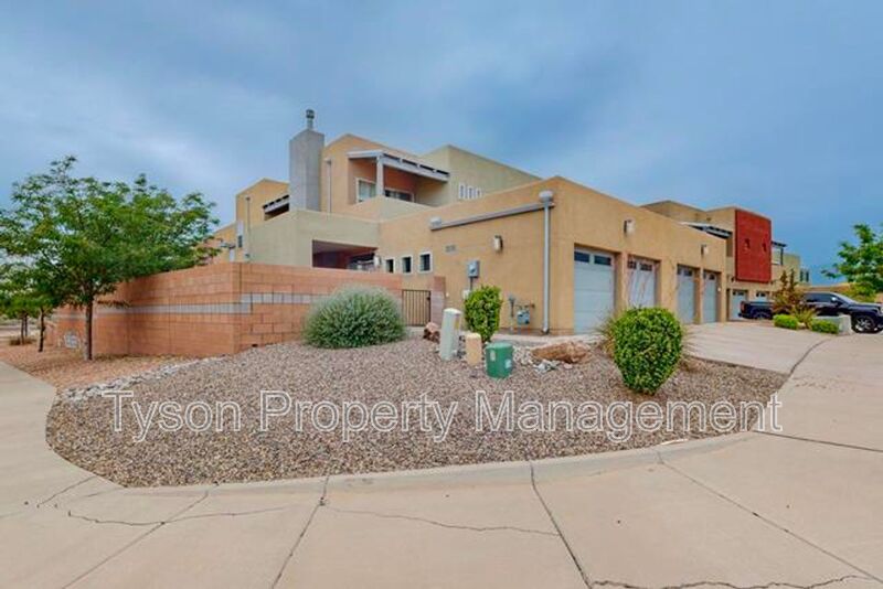 Albuquerque Townhome: 1667 Domino Dr SE