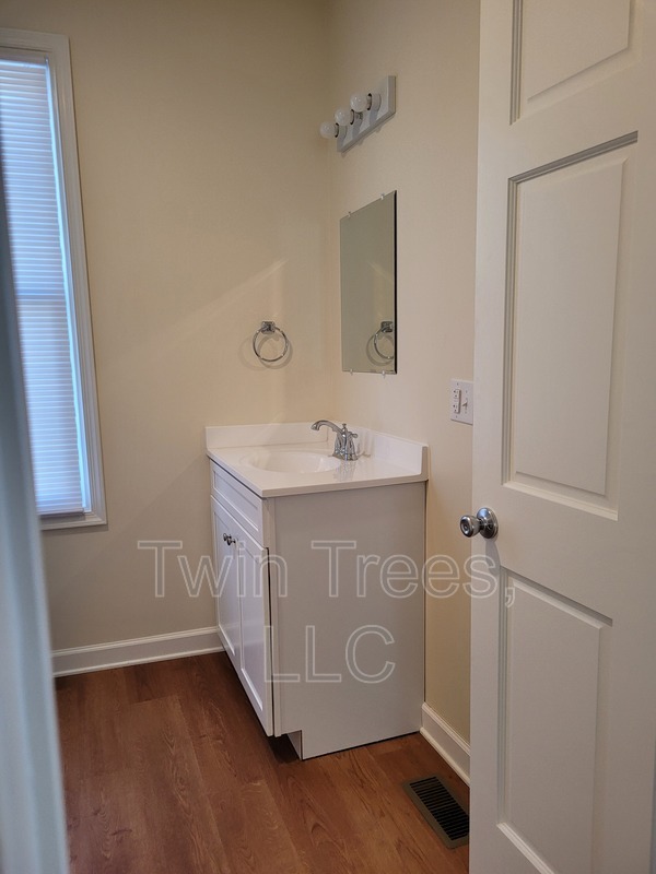 MOUNT JACKSON Condo: 5948 Main Street