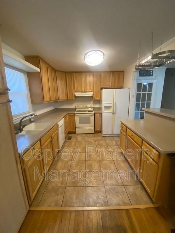 Move In Ready! "ASK ABOUT OUR ZERO-DEPOSIT OPTION" - Photo 10