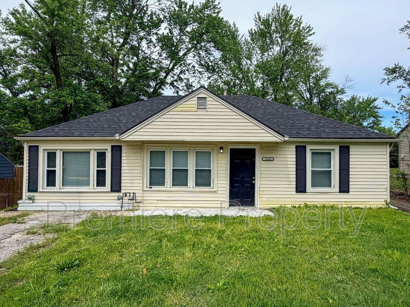 Kansas City House: 7410 E 57th St