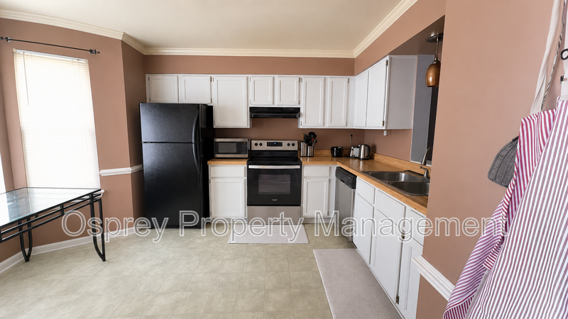 3BR Virginia Beach Home with Fenced Yard! - Photo 2
