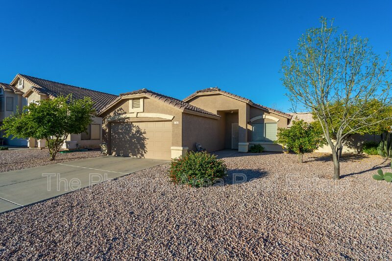 Gilbert House: 1362 N Mckenna Ln