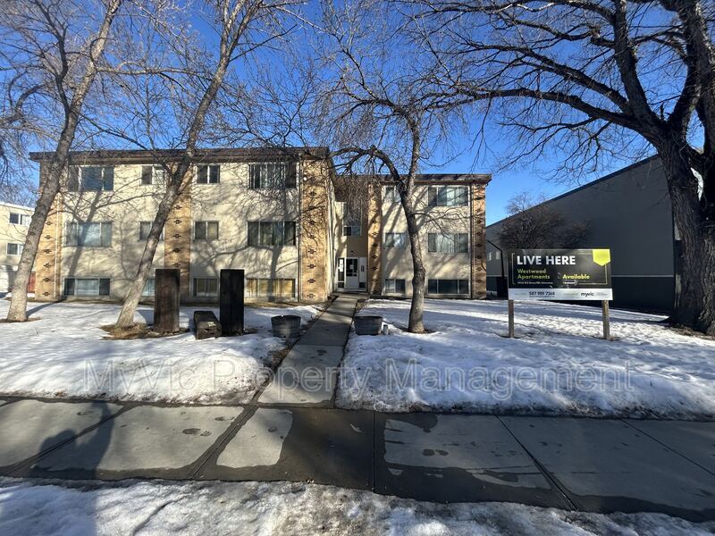 Edmonton Condo: 11935 102 Street NW