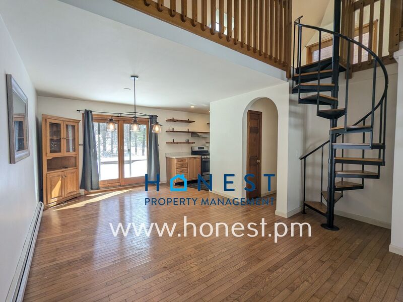 Litchfield House: 5 Manchester Lane