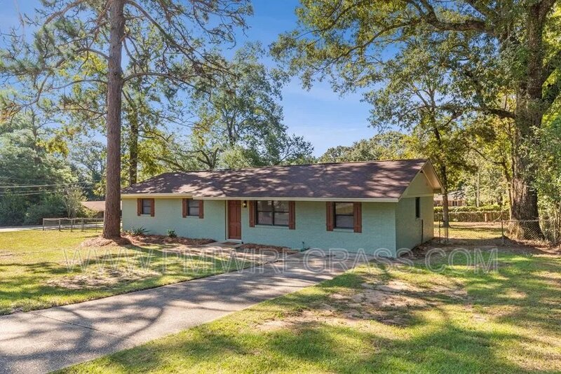 Ozark House: 119 Sharon Ct