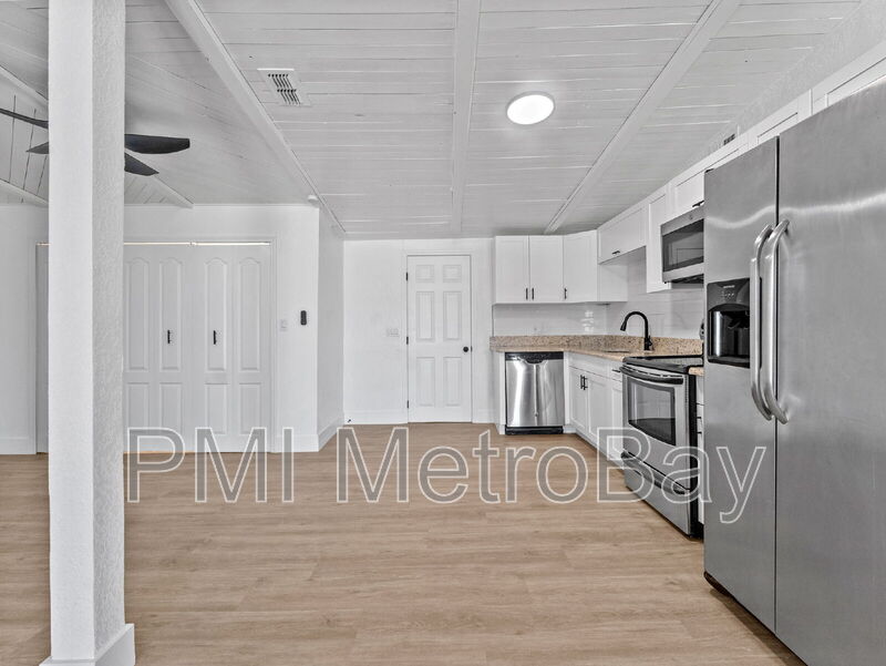 New Port Richey House: 4613 Irene Loop