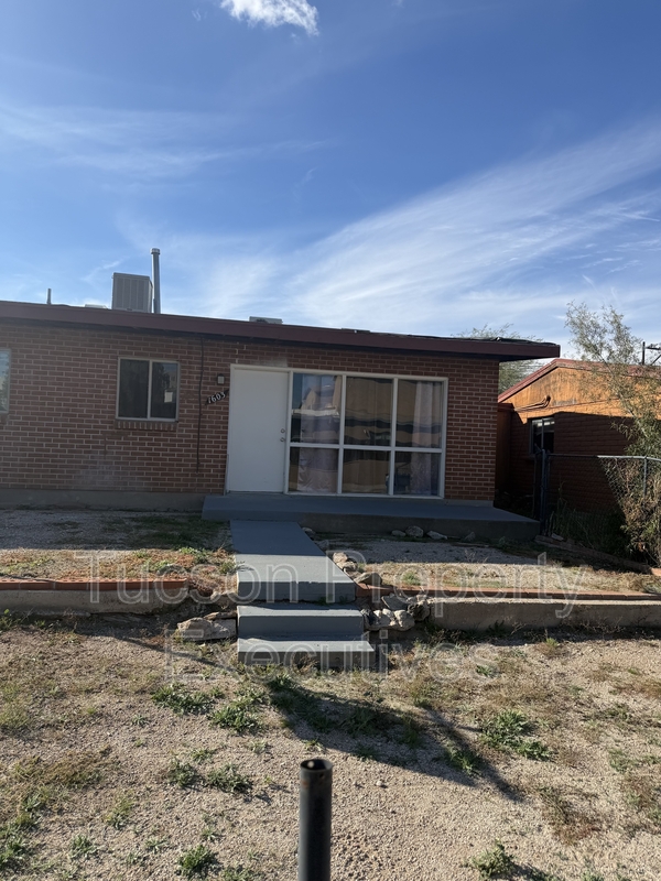 Tucson Condo: 1603 N. Highland Ave.