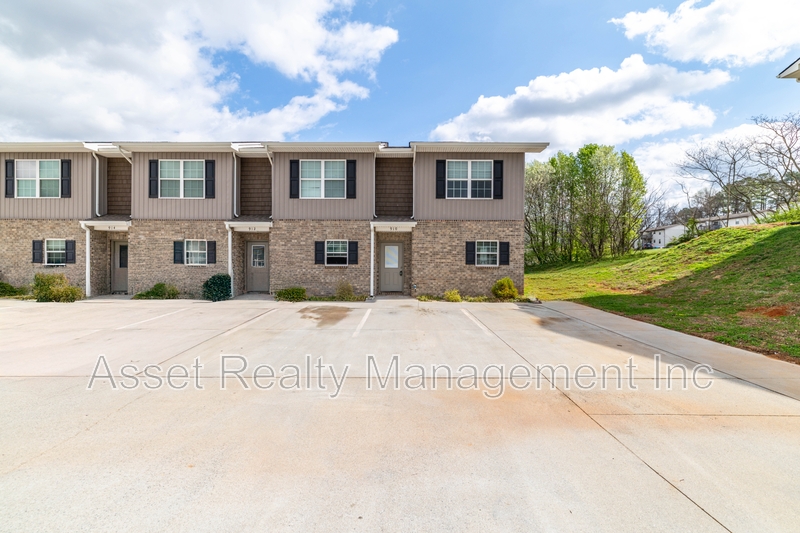 Louisville Condo: 910 Warrior Hill Drive - 1