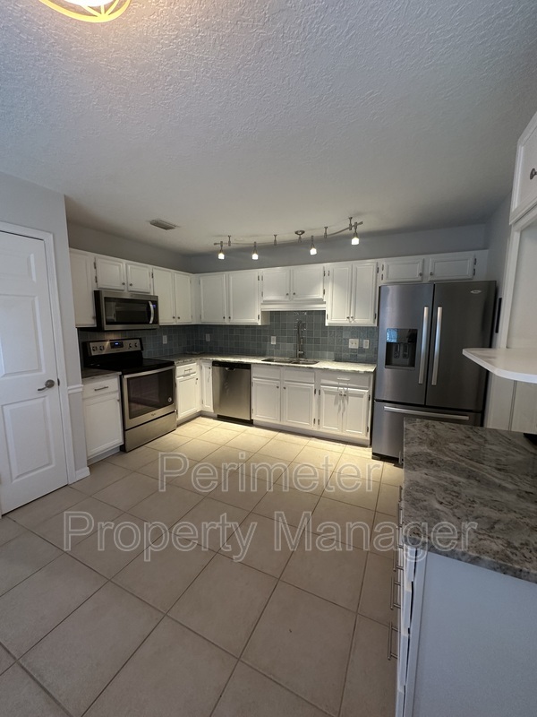 Jacksonville House: 2867 lantana lakes dr w