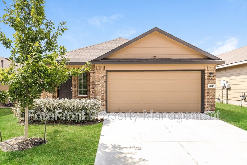 4047 Fort Palmer Boulevard  TX 78109 - Photo 1