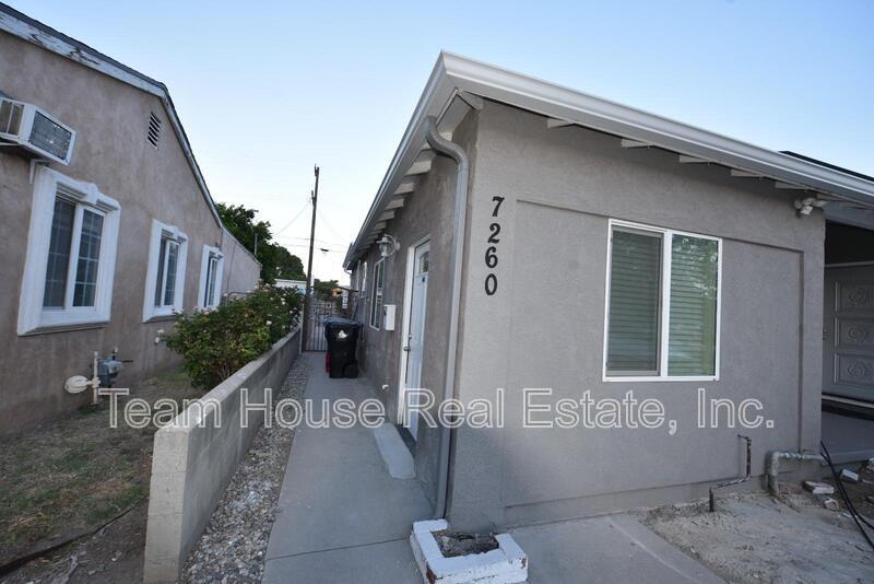 Reseda Condo: 7260 Yolanda Avenue