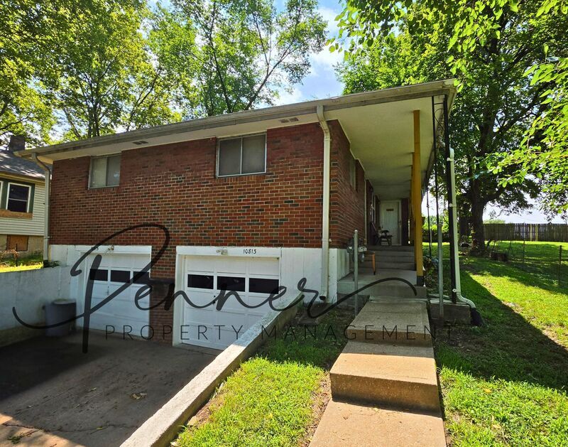 INDEPENDENCE House: 10813 WESTPORT RD