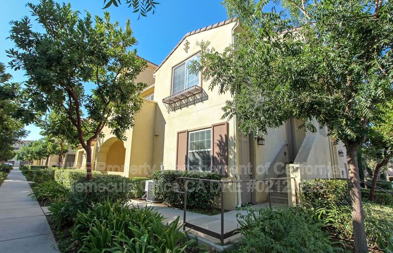 Temecula Townhome: 44916 Honey Locust Dr