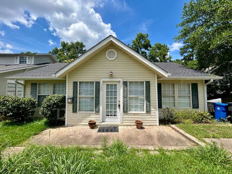 Shreveport House: 720 Delaware St.