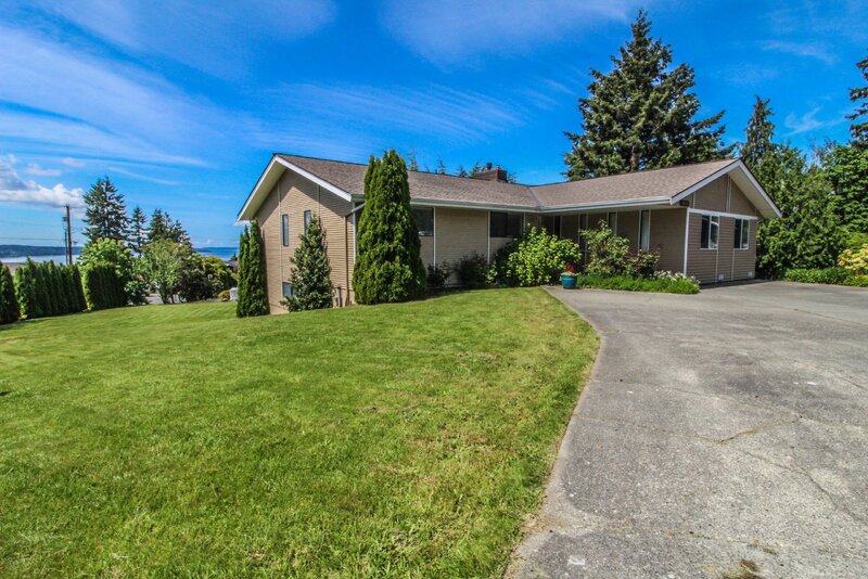 Everett House: 3233 54th St. SW