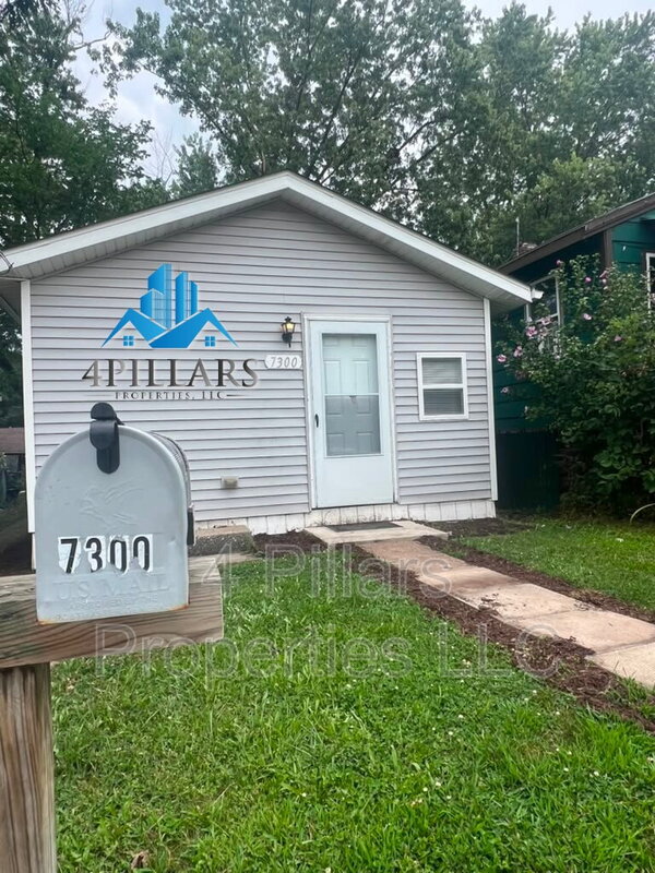 Cedar Lake House: 7300 West 128th Place