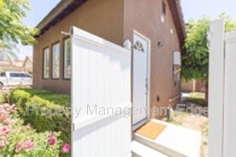 Murrieta House: 40189 Julianne Dr.