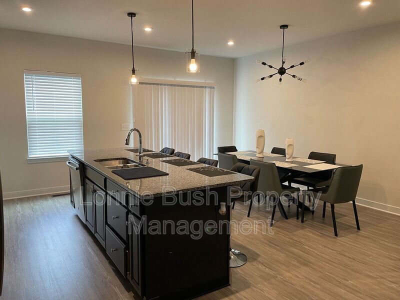 3 Bedroom Townhomes - Photo 4