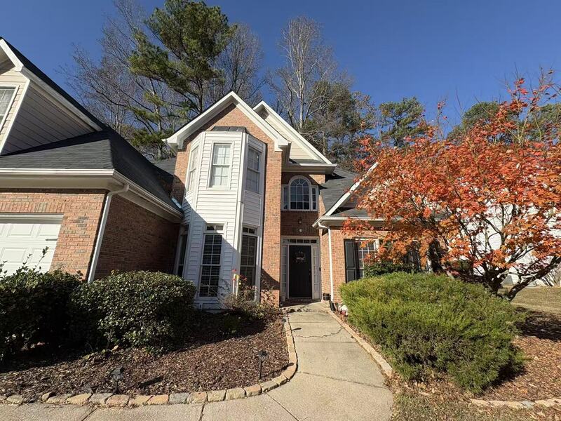 Stone Mountain House: 553 Mountain Oaks Parkway