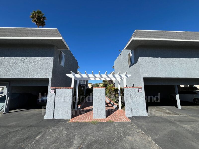 Simi Valley Condo: 911 Ventura Ave.