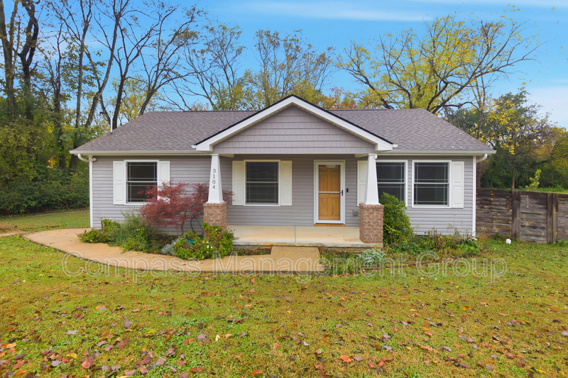 Knoxville House: 3104 Husky Way