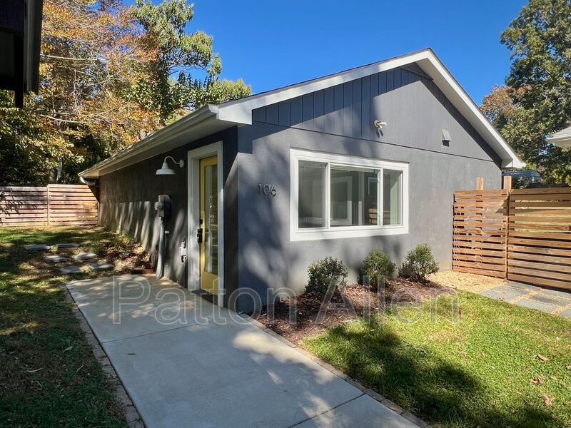 Swannanoa House: 106 Durham Pl