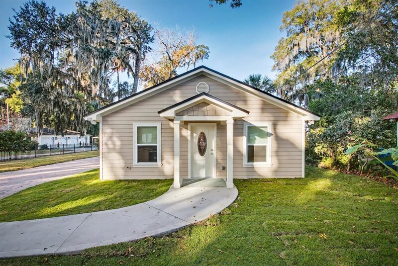 Jacksonville House: 2210 Shepard Street