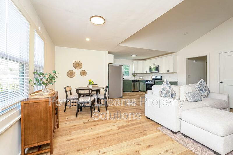 Winston-Salem House: 2422 Queen Street