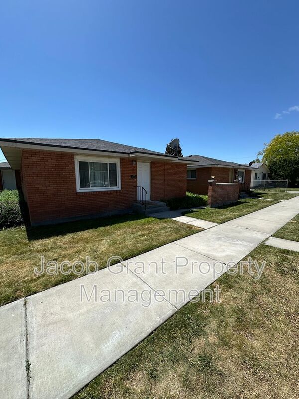 Rigby House: 143 W Fremont Ave