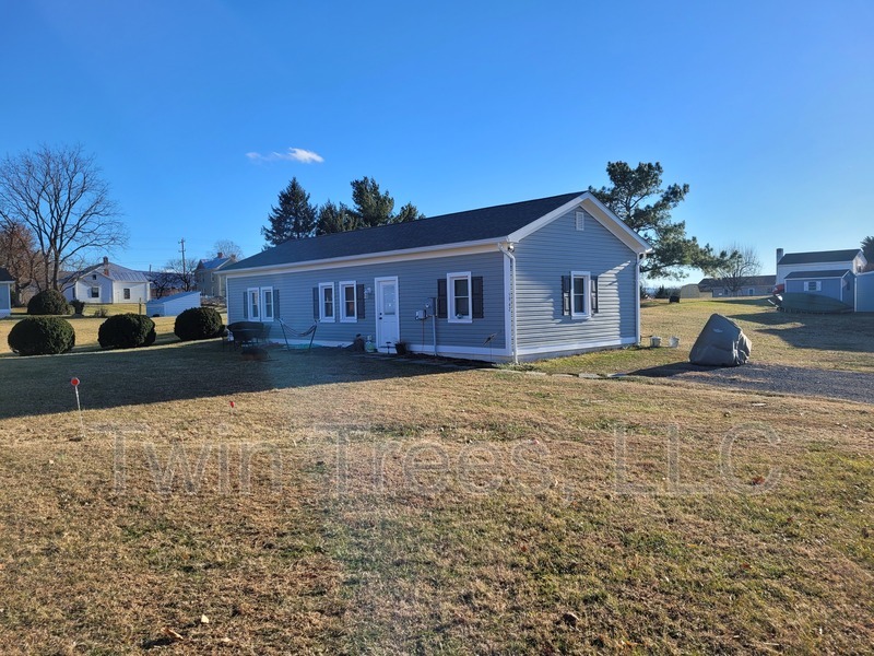 Mt Jackson House: 5942 Lonas St