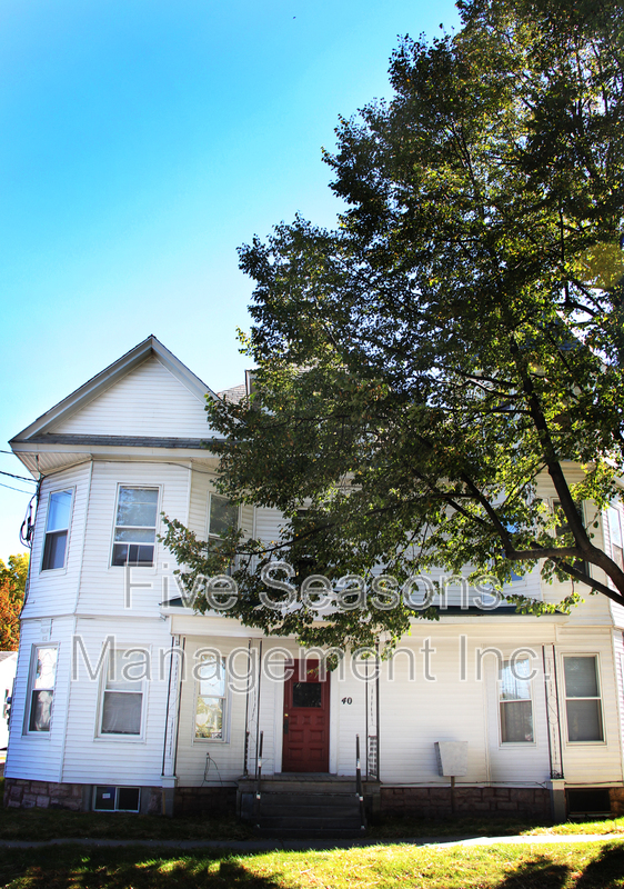 Burlington Condo: 40 Intervale Avenue - 1