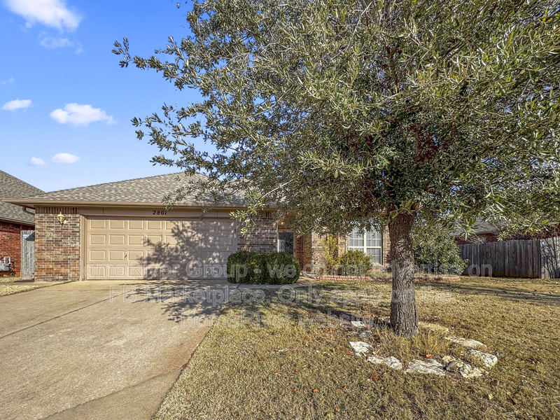 Edmond House: 2801 NW 170th St