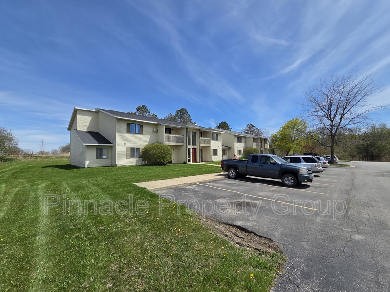 North Branch Condo: 3911 Orr Drive - 16