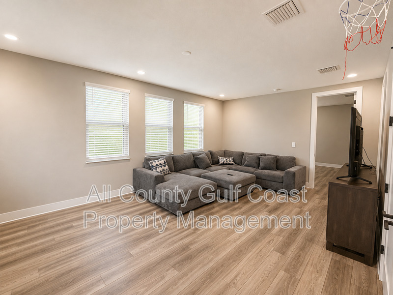 Main Rental Photo 18