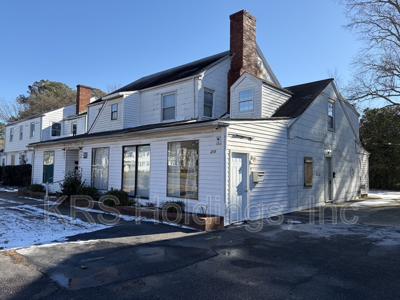 Norfolk Condo: 215 W. Little Creek Rd