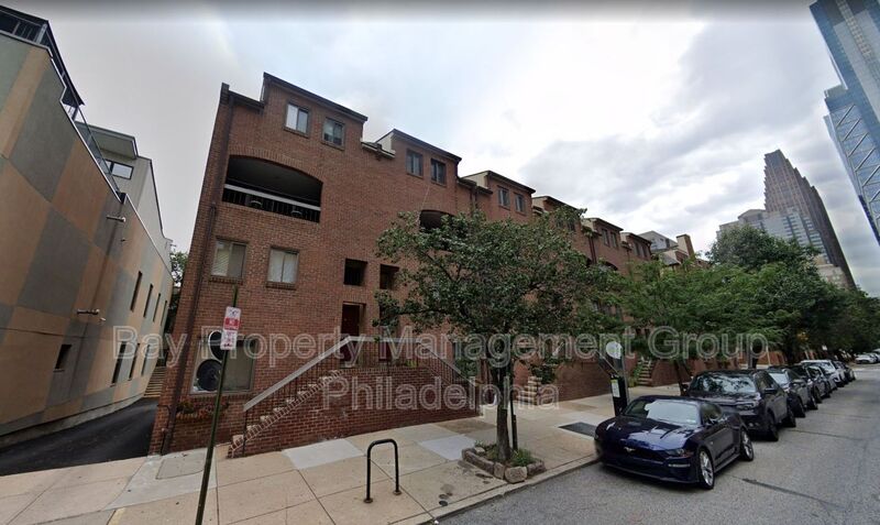 Philadelphia Condo: 2115 Arch St