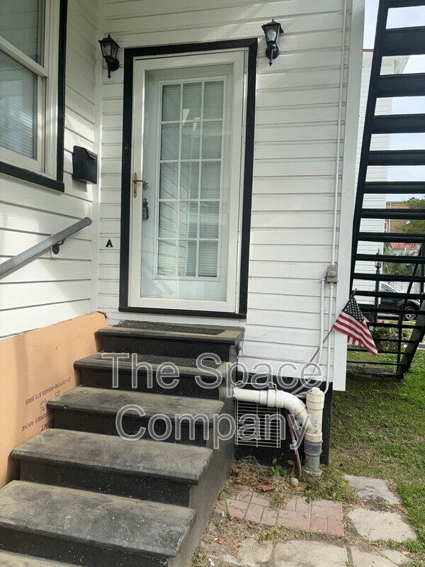 Charleston Condo: 100 Morris Street