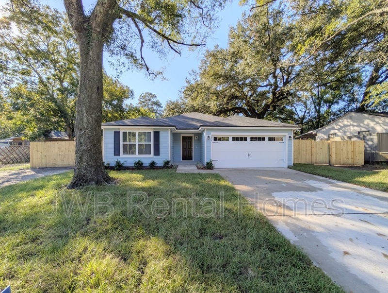 Jacksonville House: 2914 1st St W