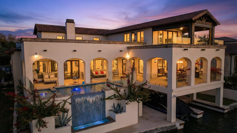 Horseshoe Bay House: 127 Applehead Island Drive