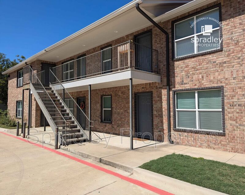 Belton Condo: 255 E 5th Ave, Apt 221