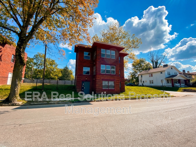 Columbus Condo: 1106 Oakwood Avenue