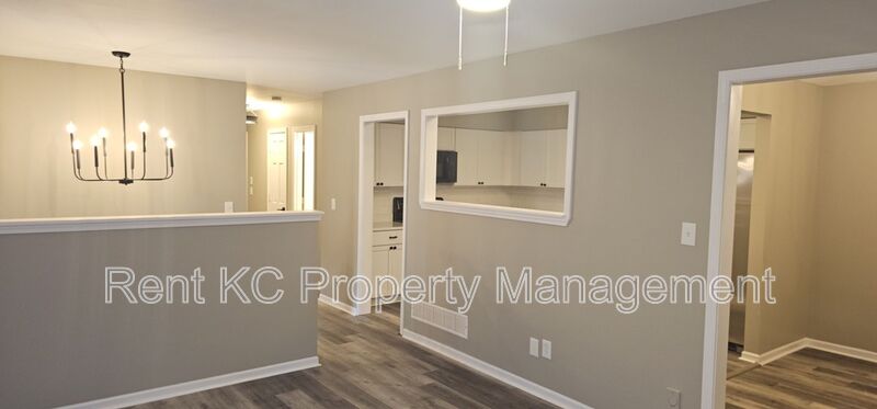 Gladstone House: 809 NE 74th Street