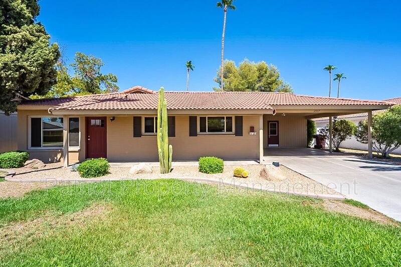 Scottsdale House: 3507 N Apache Way