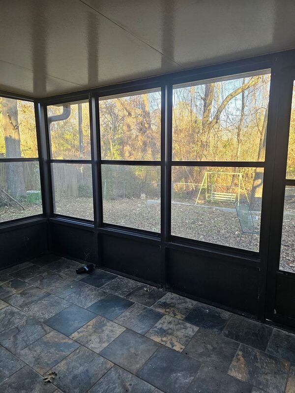 Horn Lake House: 5700 Ridgetop Dr