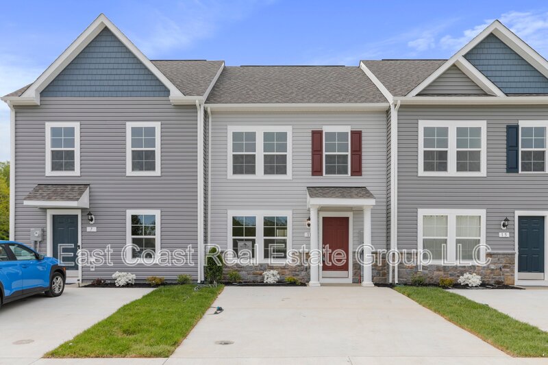 Martinsburg Townhome: 11 Mengel Rd